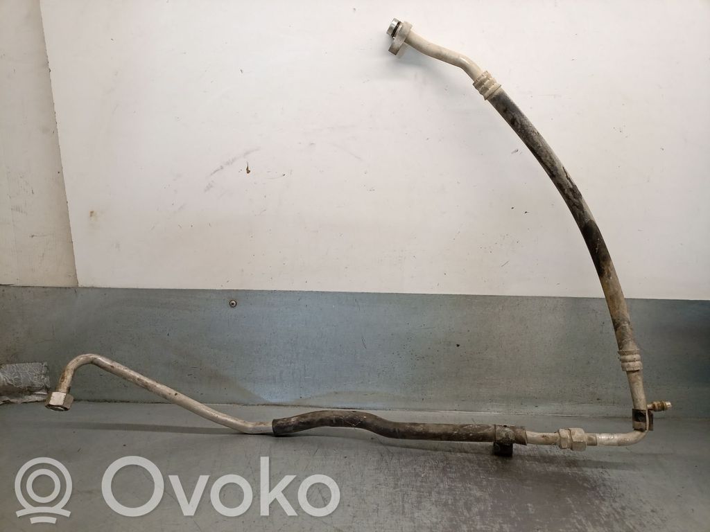 Nissan PickUp Conductă/furtun aer condiționat (A/C) 