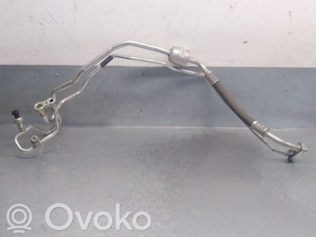 Opel Corsa E Tuyau de climatisation 