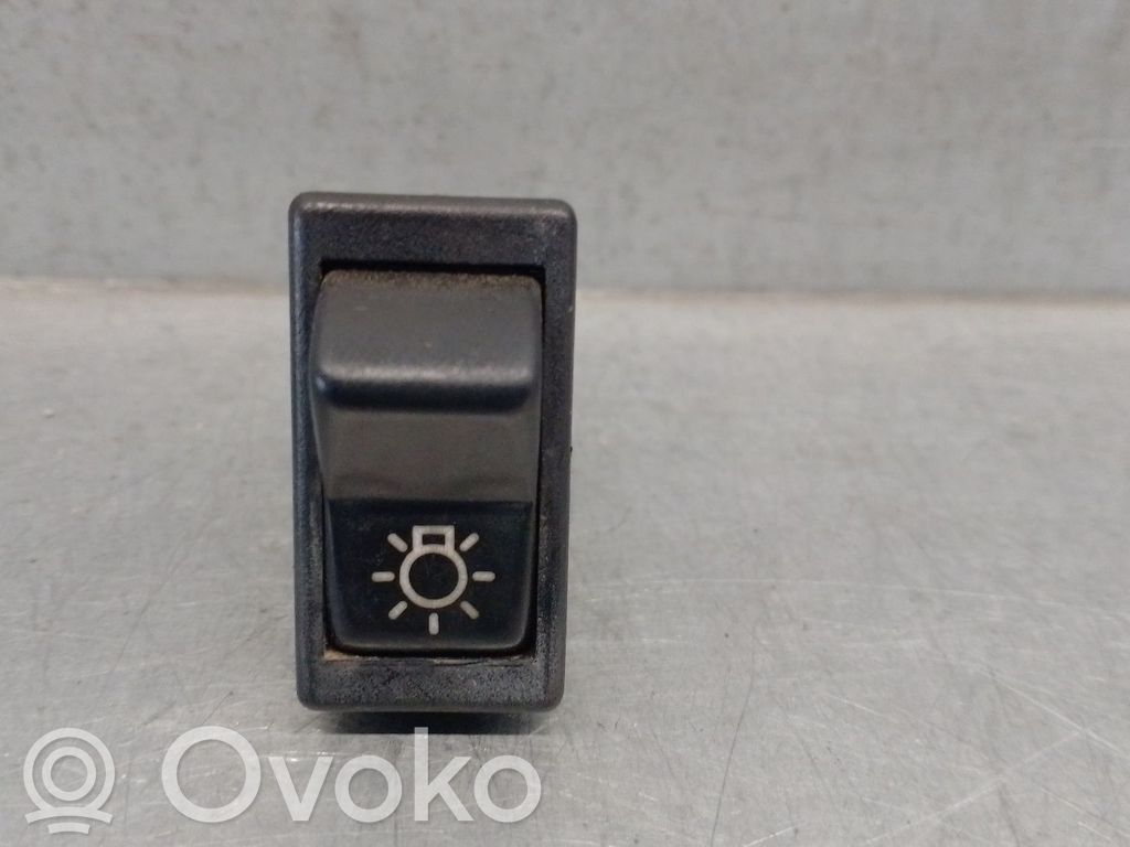 Seat Ibiza I (021A) Включатель регулировки освещения панели 