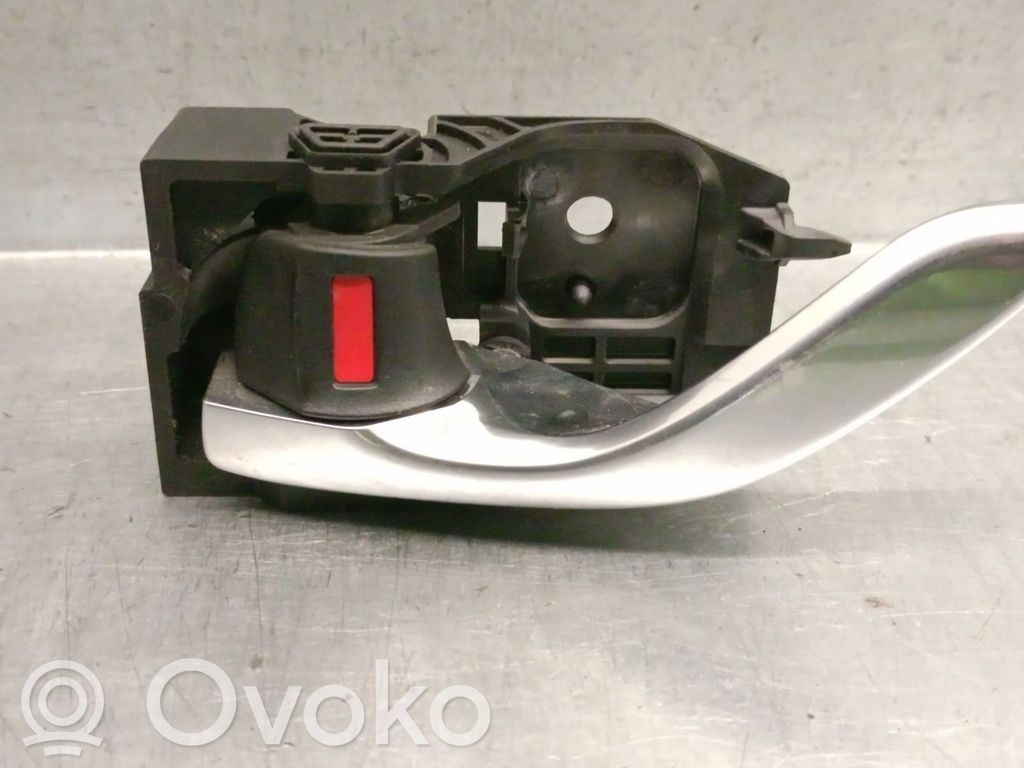 Manecilla interna puerta trasera   KD53T8314,KD5373973A