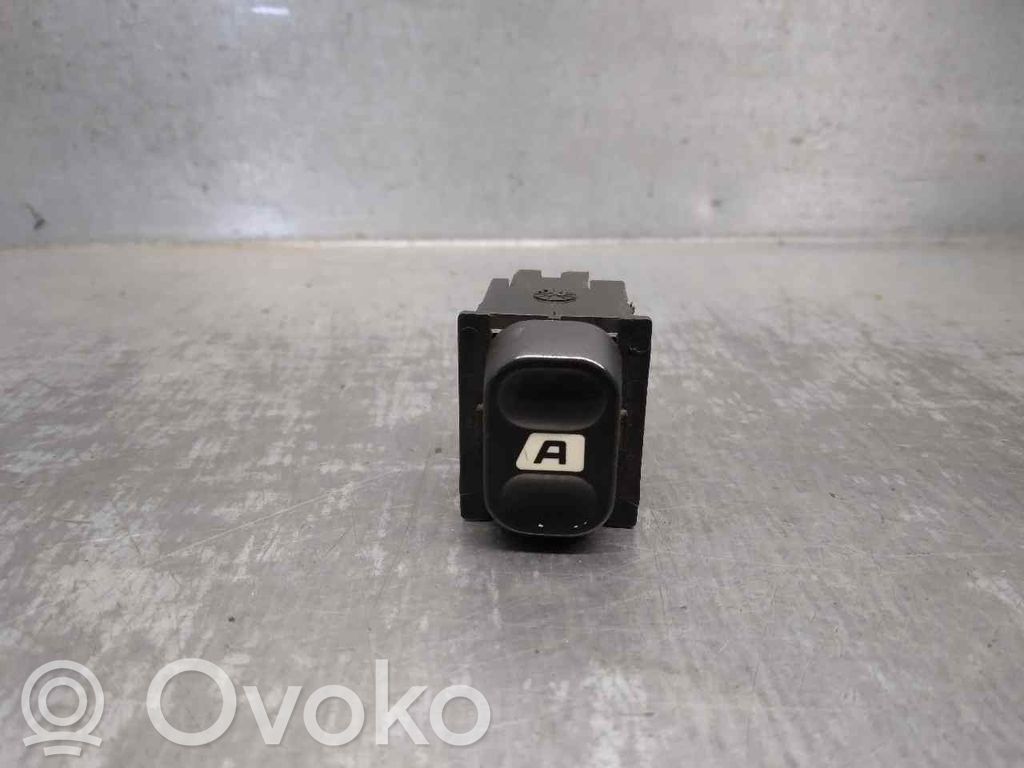 Citroen Berlingo Electric window control switch 