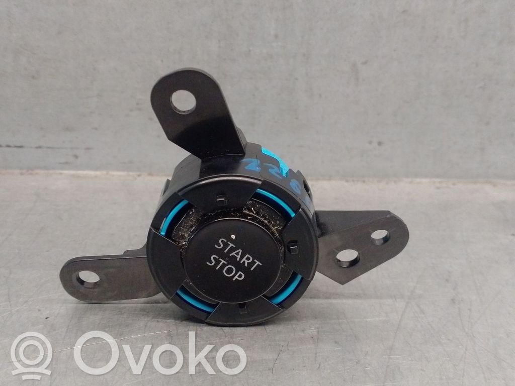 Nissan Juke II F16 Przyciski multifunkcyjne 