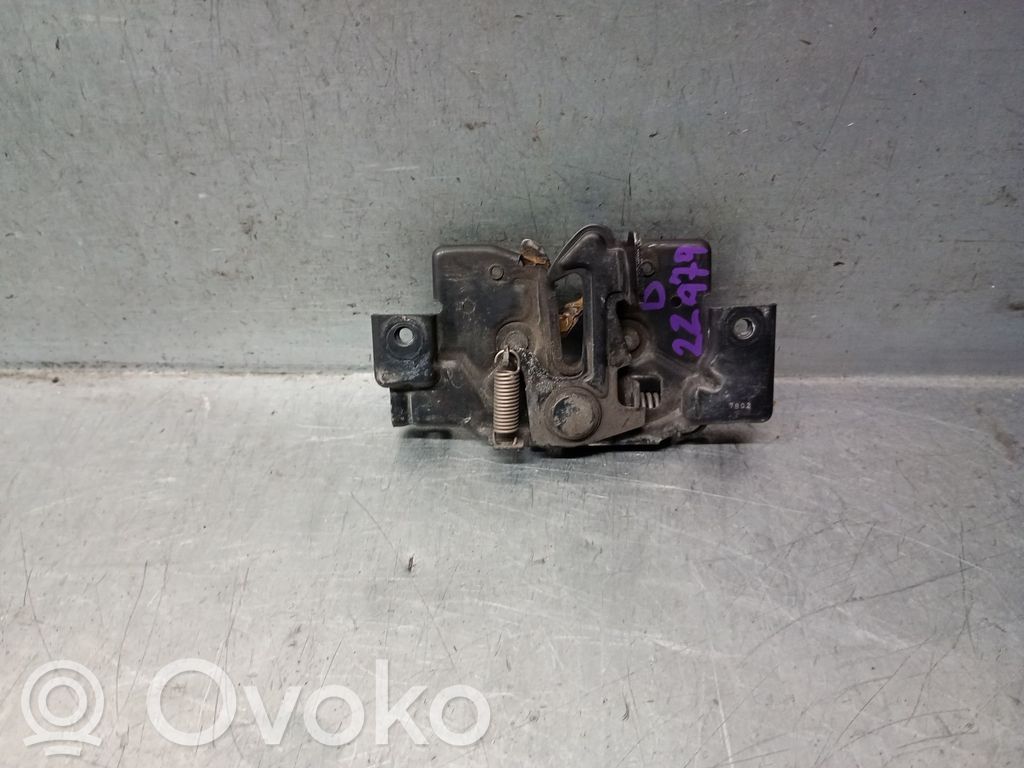 Tie down hook / loop   CC2956620A,CC2956620A