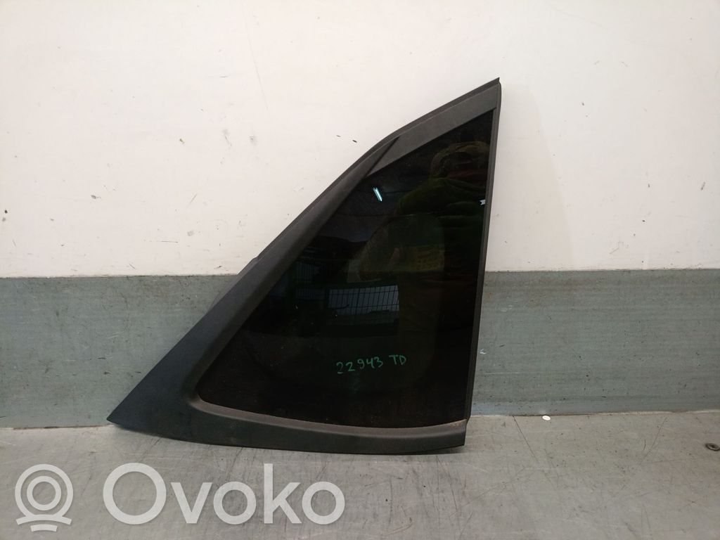 Hyundai i20 (BC3 BI3) Szyba karoseryjna tylna 