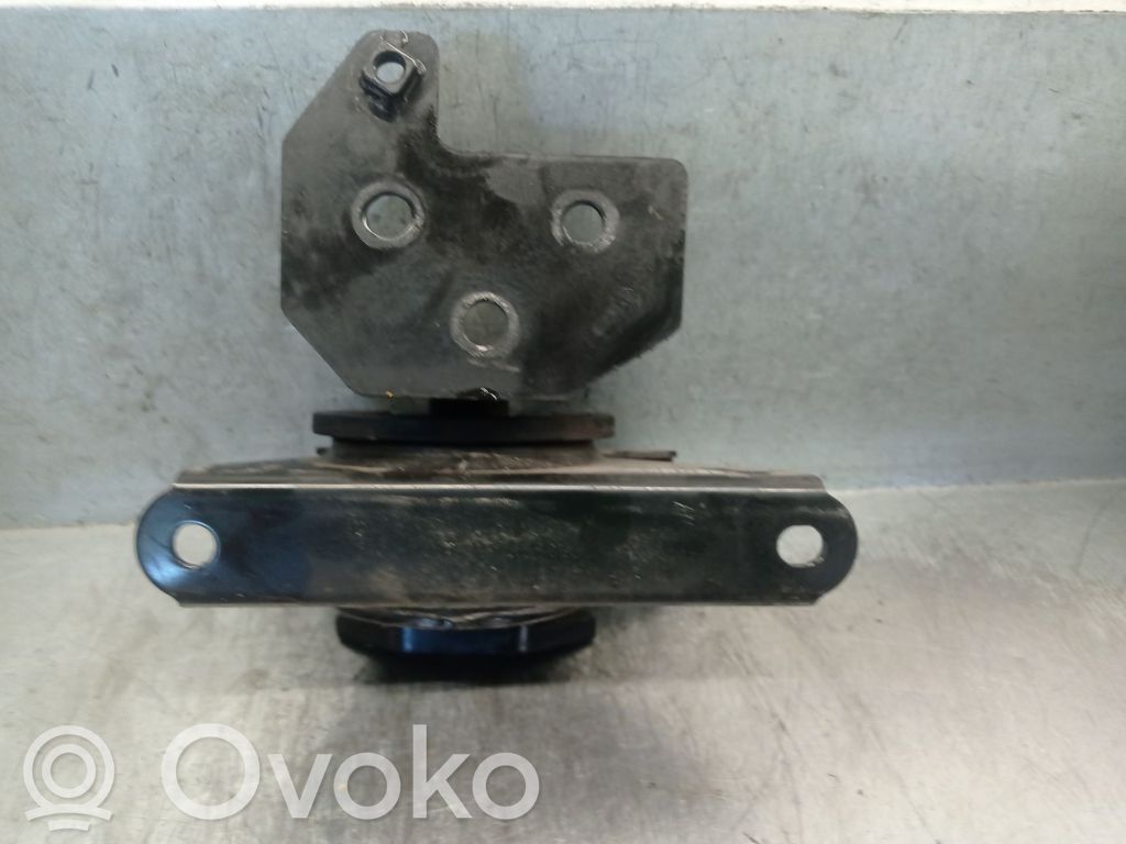 Peugeot 307 Engine mount bracket 