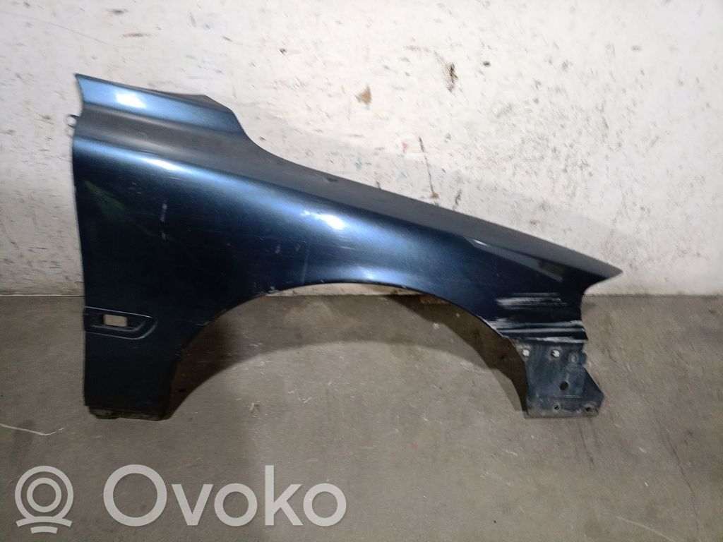 Volvo S60 Spārns 
