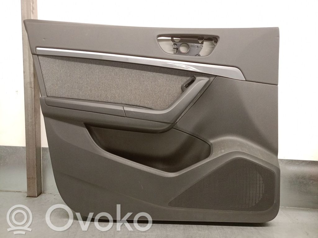 Seat Ateca Boczki / Poszycie drzwi przednich 