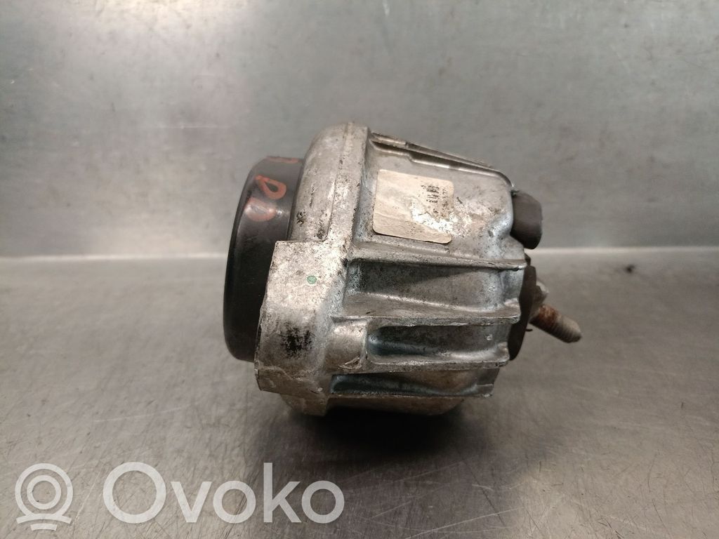 BMW 1 E81 E87 Engine mount bracket 