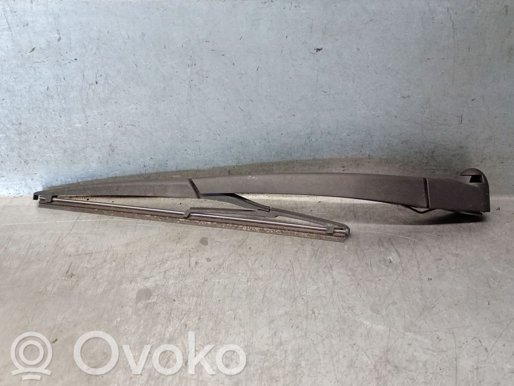 Mercedes-Benz B W245 Ramię wycieraczki szyby tylnej