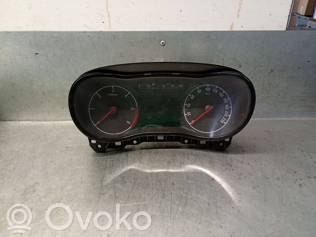 Opel Corsa E Nopeusmittari (mittaristo) 