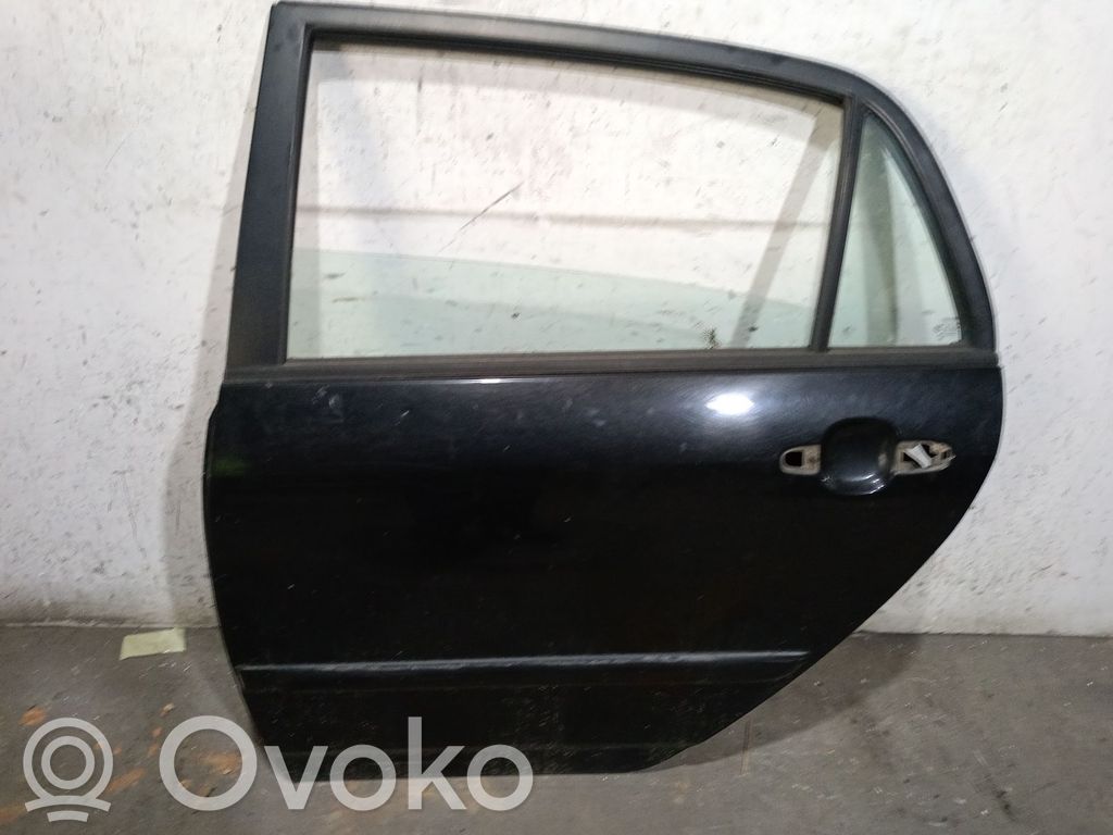 Toyota Corolla Verso E121 Galinės durys 