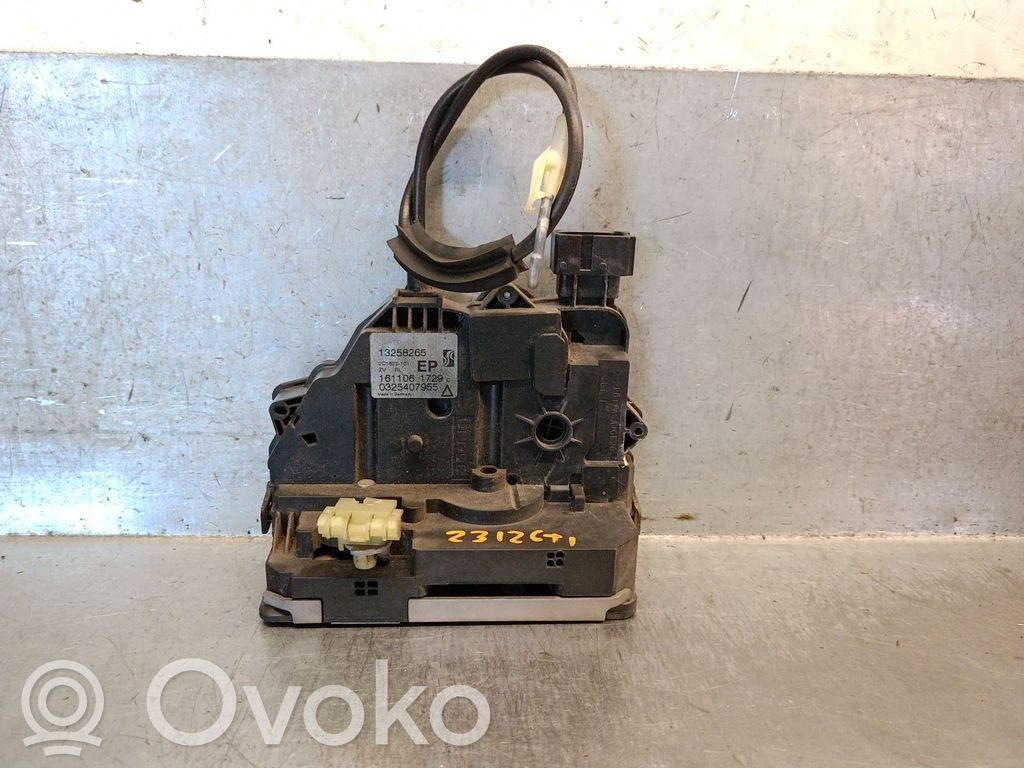 Opel Corsa C Zamek drzwi tylnych 