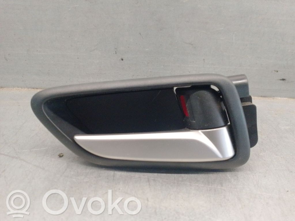 Mazda 2 Manecilla interna puerta delantera 