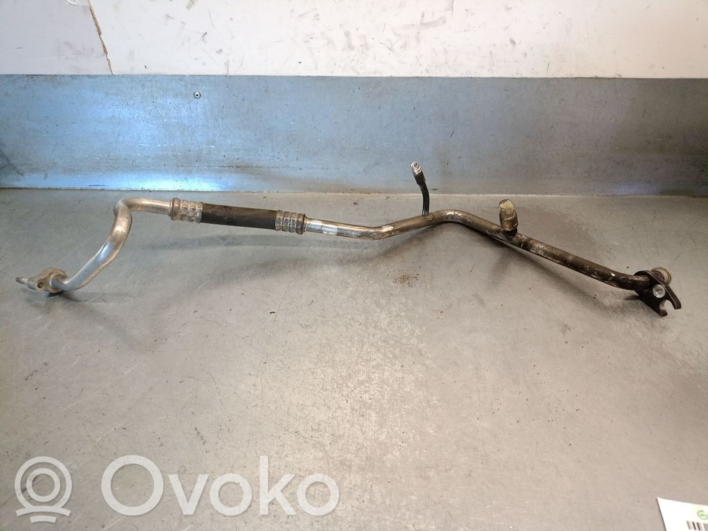Ford Focus Ilmastointilaitteen putki (A/C) 