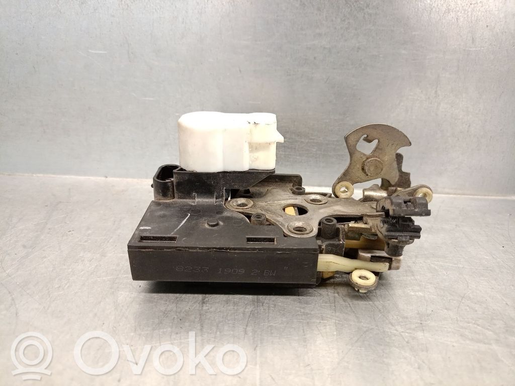 Chevrolet Camaro Etuoven lukko 