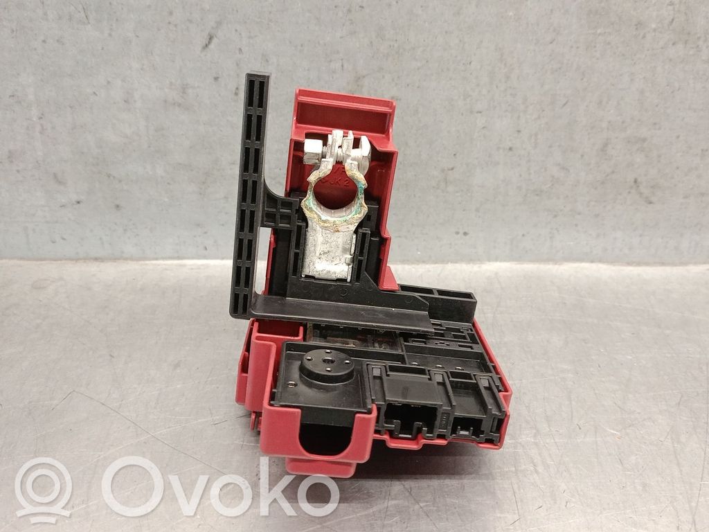 Toyota Yaris Skrzynka bezpieczników / Komplet 