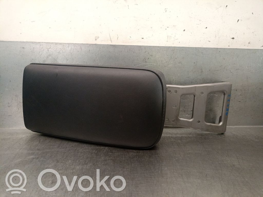 Lexus CT 200H Armrest 