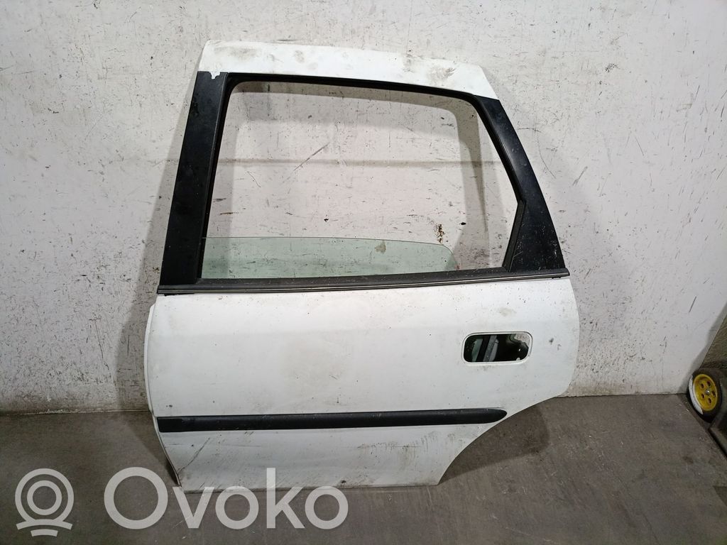 Opel Vectra B Portiera posteriore 