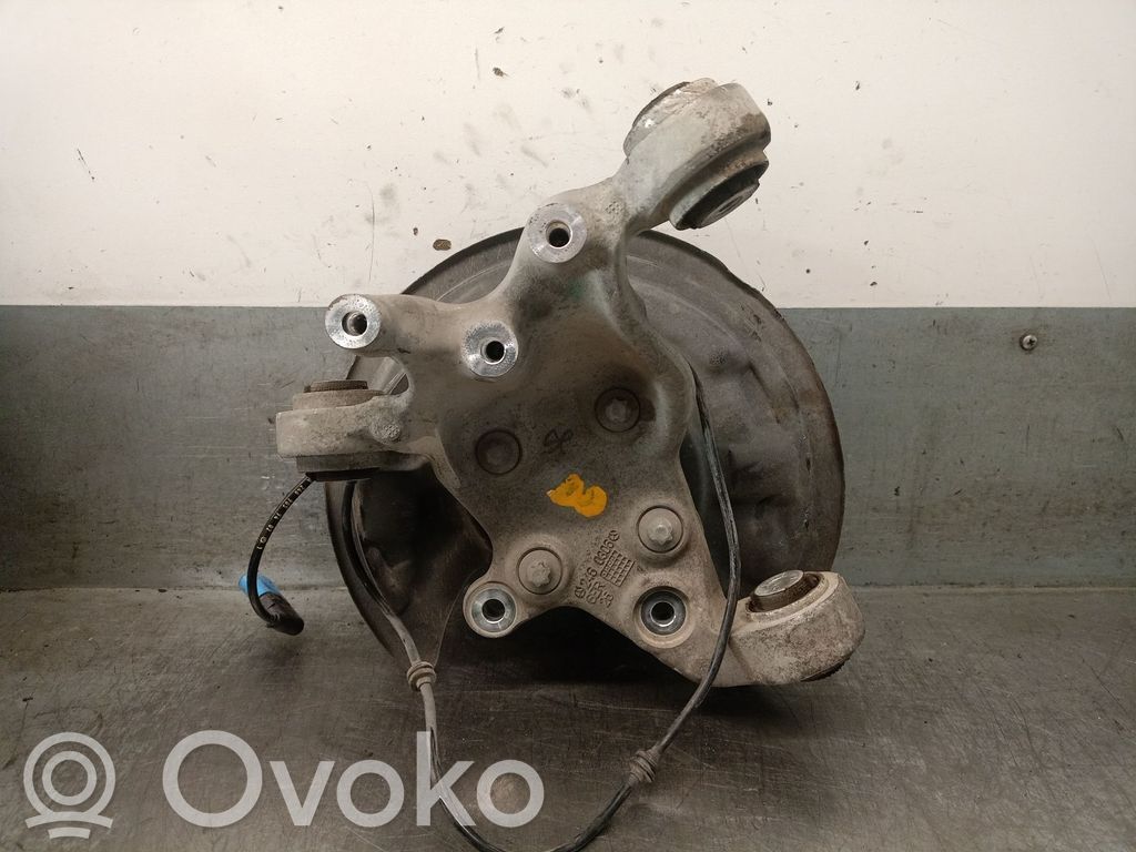 Mercedes-Benz B W247 Fuso a snodo con mozzo ruota posteriore 
