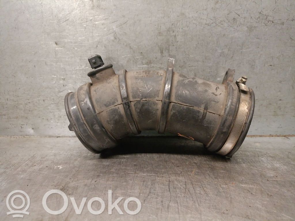 Ilmastointilaitteen putki (A/C)   90500407,5836739