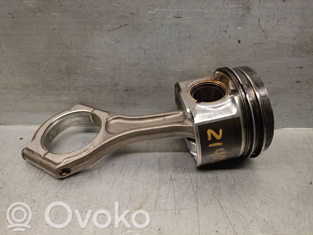 Subaru Outback Piston 
