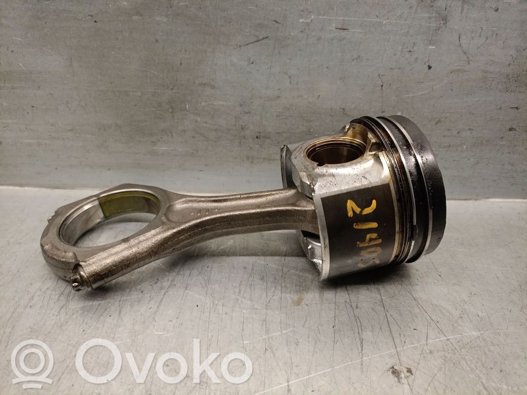 Subaru Outback Piston 