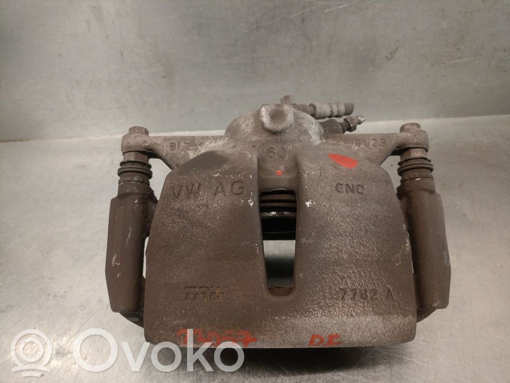 Etujarrusatula   3C0615123,3C0615123,TRW