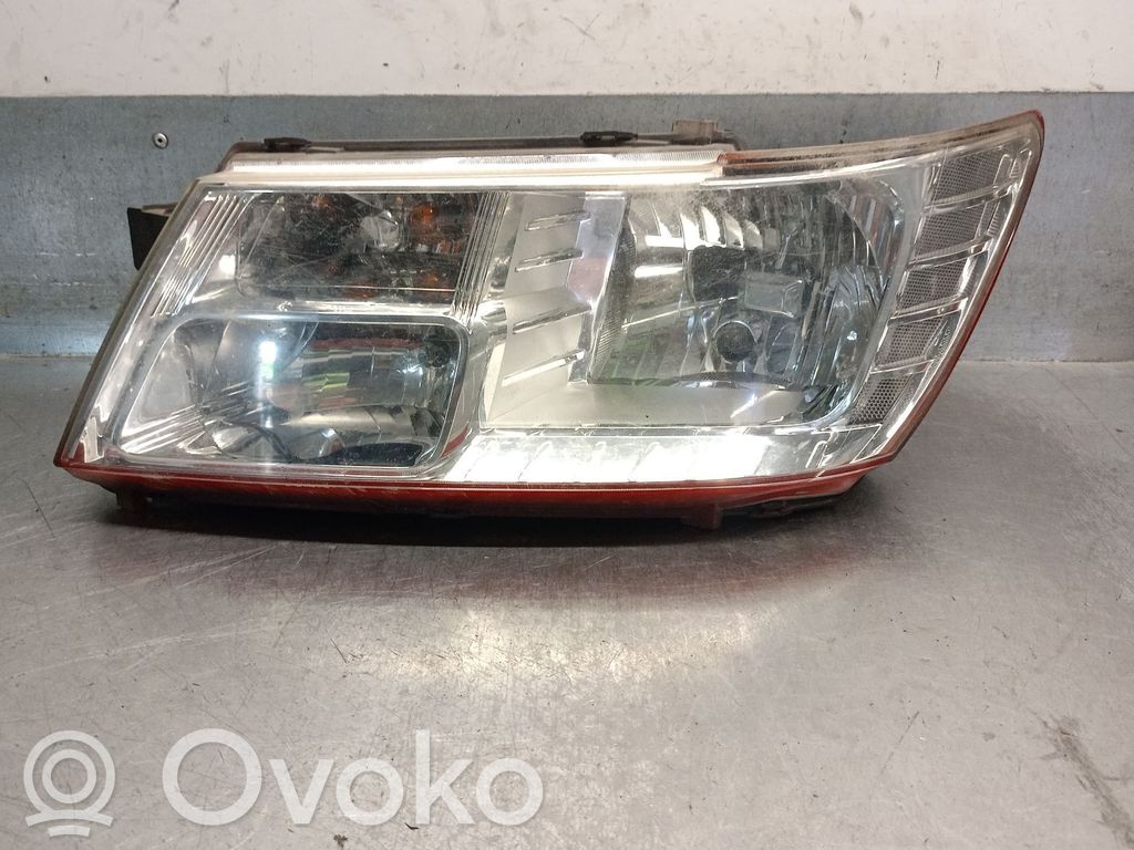 Dodge Journey Priekšējais lukturis 