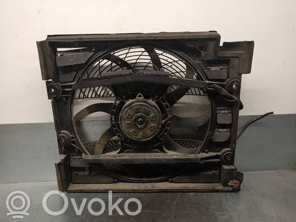BMW 5 E39 Elektrisks radiatoru ventilators 