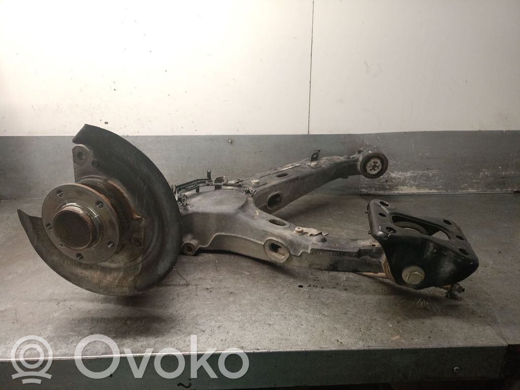 Opel Vivaro Olka-akselin laakeripesä 