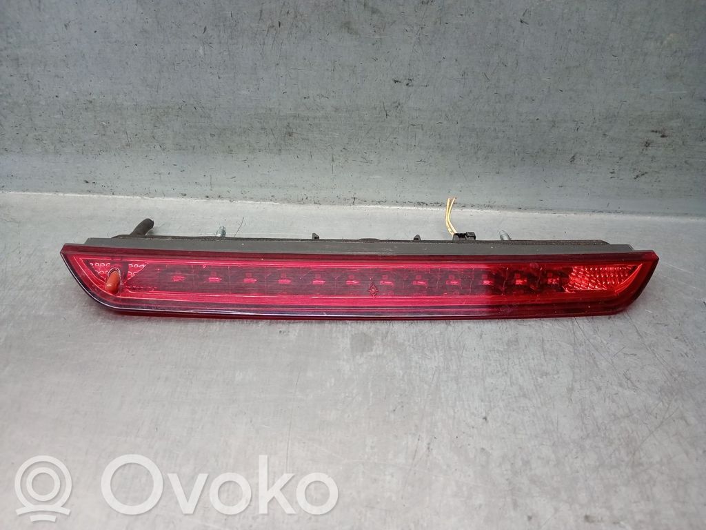 Peugeot 3008 II Lampă frână centrală