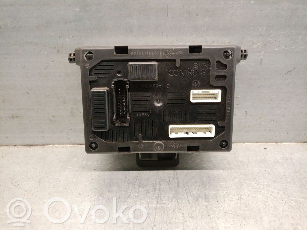 Renault Modus Drošinātāju kaste (komplekts) 