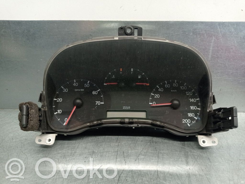 Fiat Punto (188) Spidometras (prietaisų skydelis) 