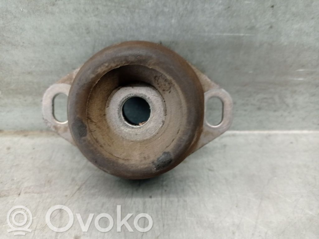 Peugeot 308 Engine mount bracket 