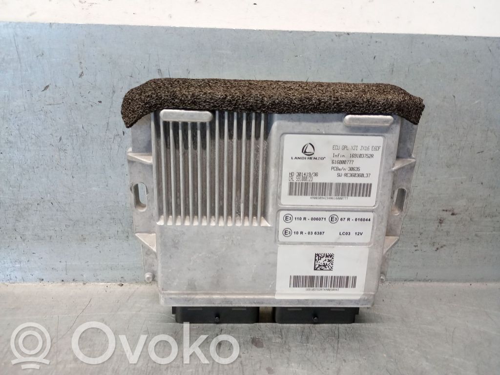 Dacia Sandero III Engine control unit/module 