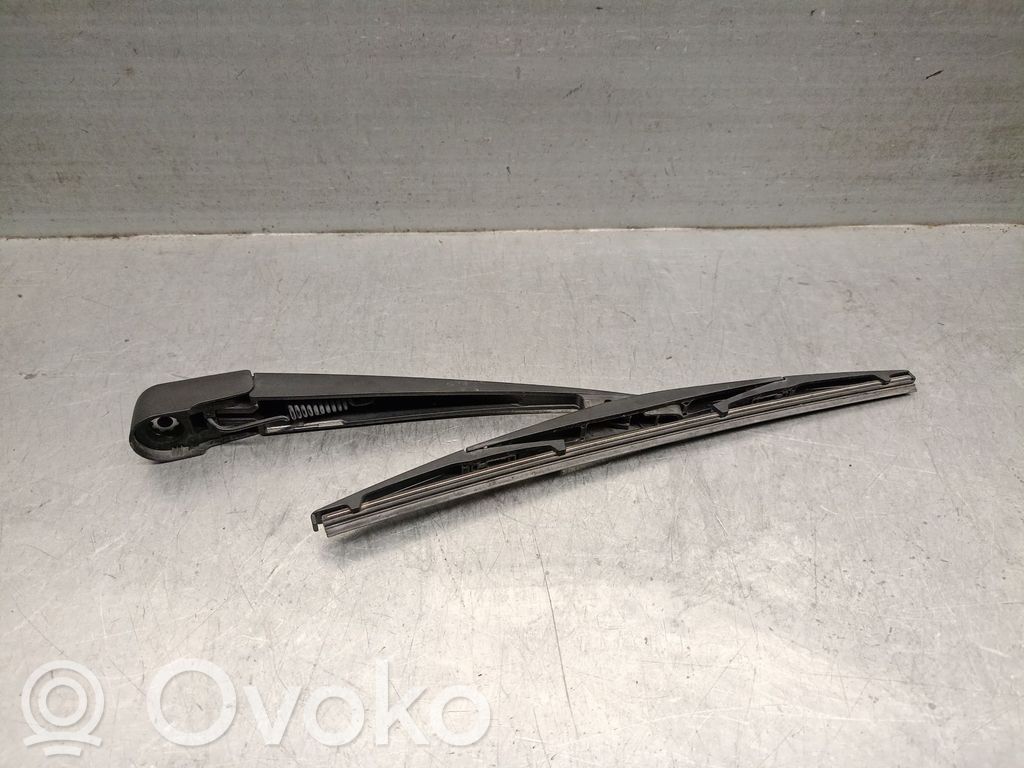 Mazda 3 Takalasinpyyhkimen sulan varsi 