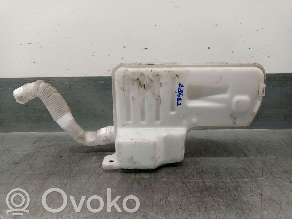Windshield washer fluid reservoir/tank   5Q0955448,5Q0955453S
