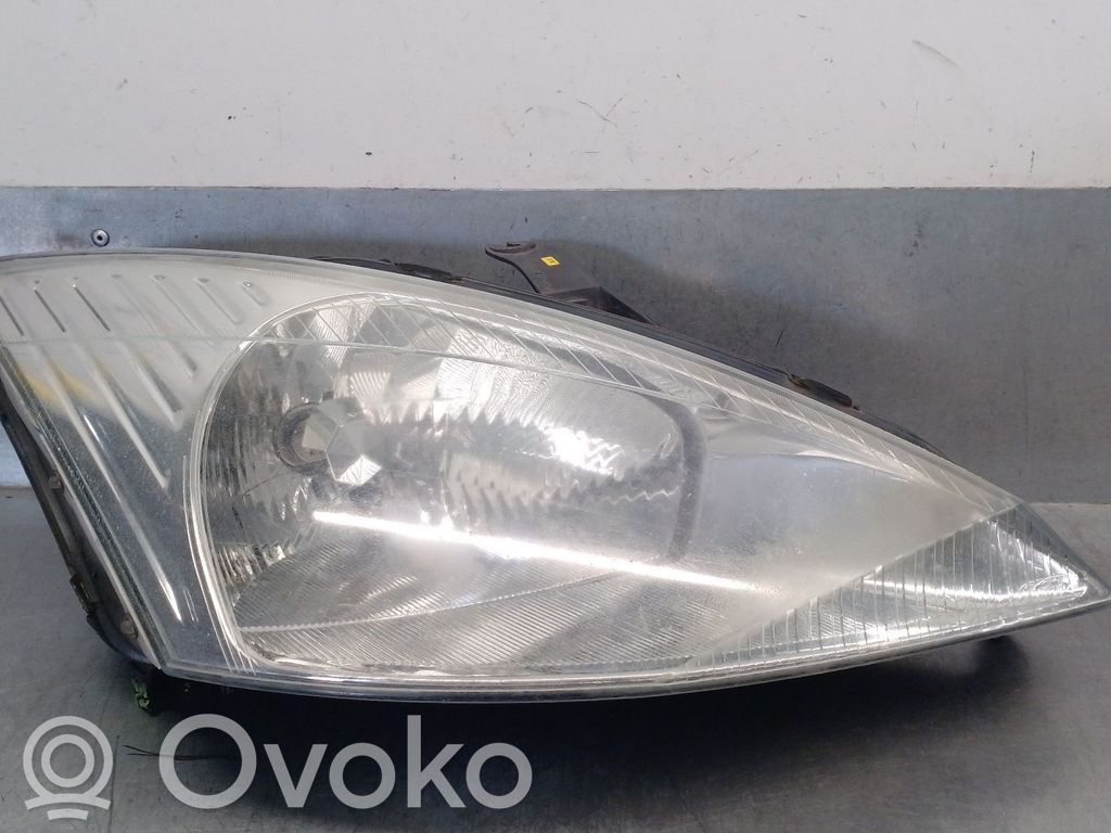 Ford Focus Headlight/headlamp 