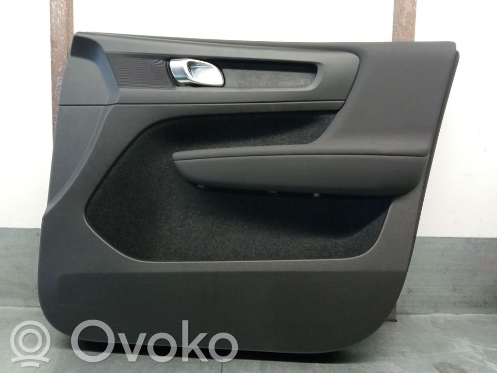 Volvo XC40 Panou tapițerie ușă față 