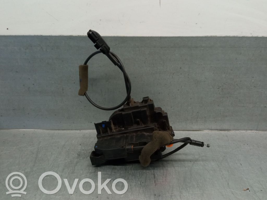 Opel Movano B Priekšpusē slēdzene 