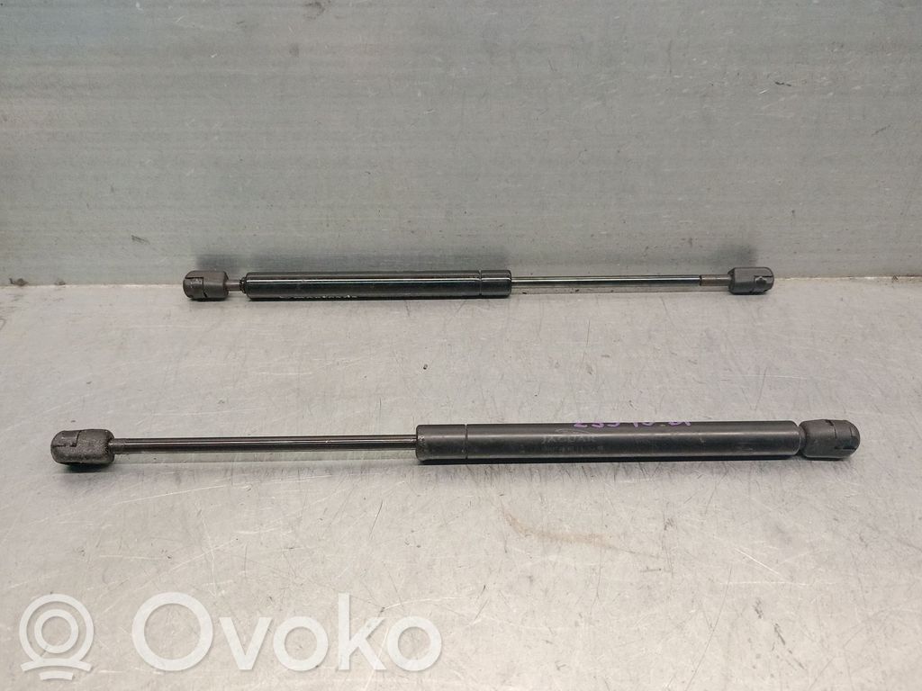 Jaguar X-Type Tailgate/trunk strut/damper 