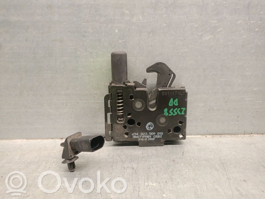 Tie down hook / loop   654823509,654823509