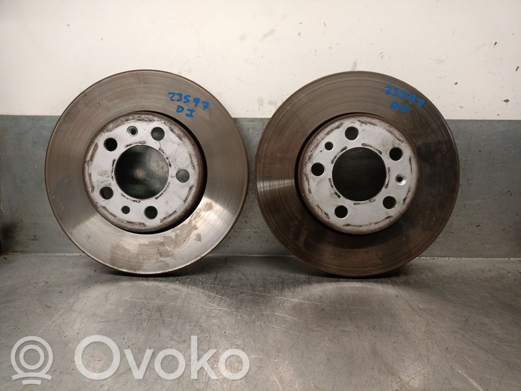 Volkswagen Polo Etujarrulevy 