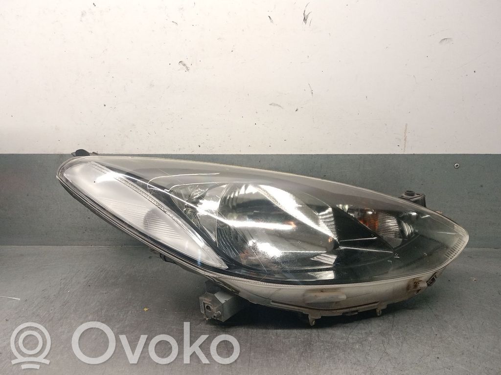 Mazda 2 Headlight/headlamp 