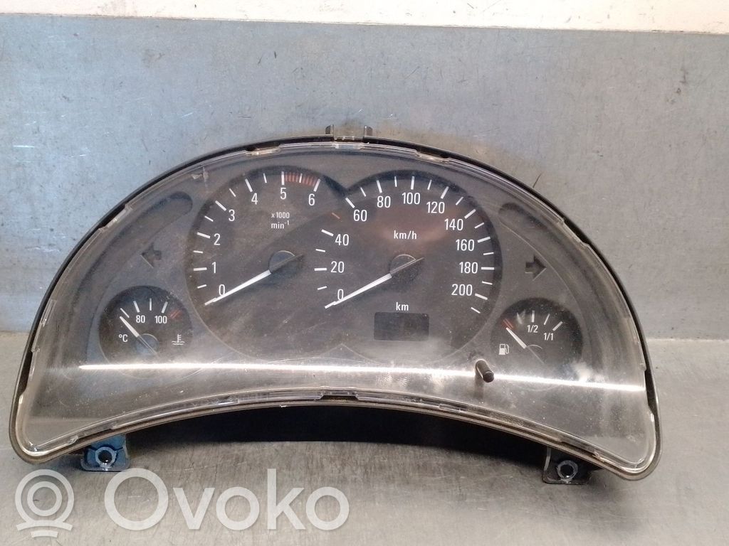 Opel Corsa C Velocímetro (tablero de instrumentos) 