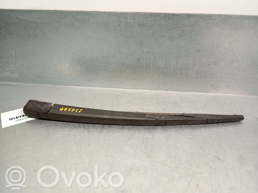 Opel Zafira B Braccio della spazzola tergicristallo posteriore 