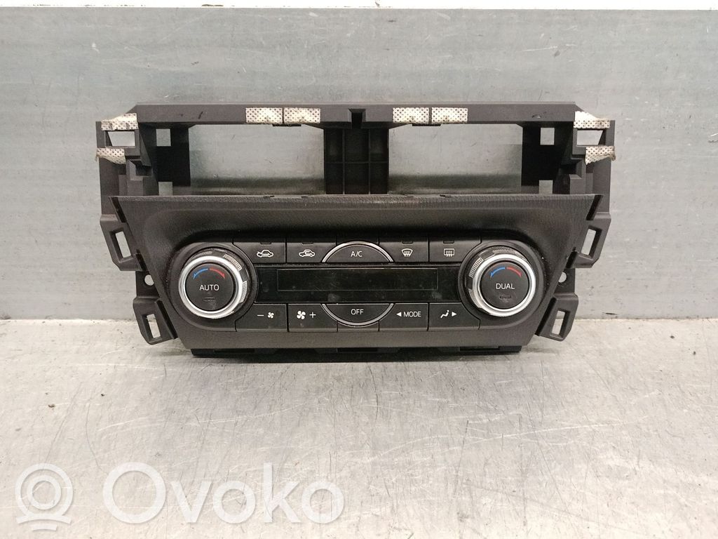 Mazda 3 III Climate control unit 