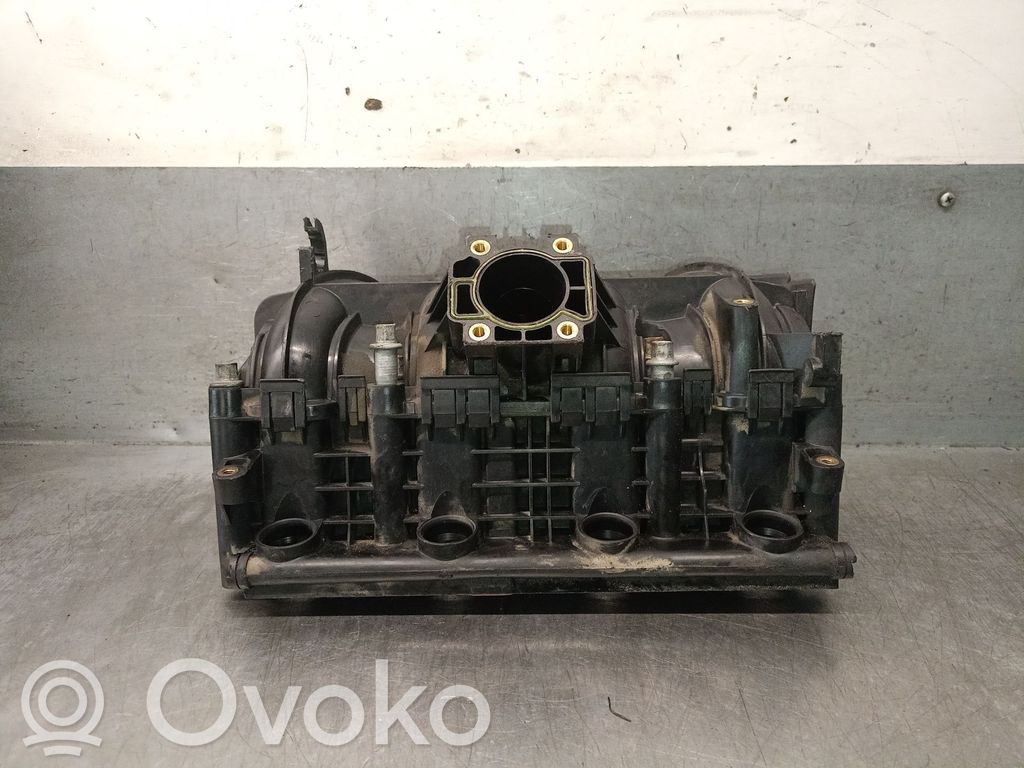 Opel Corsa B Colector de admisión 