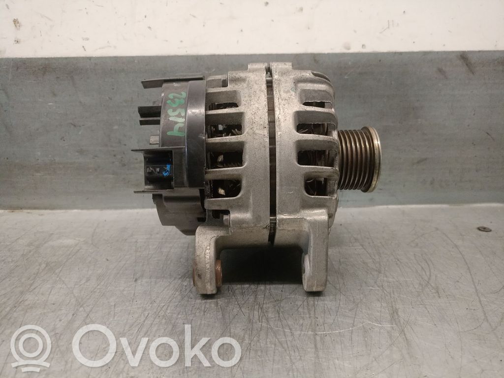 Renault Megane IV Generator/alternator 