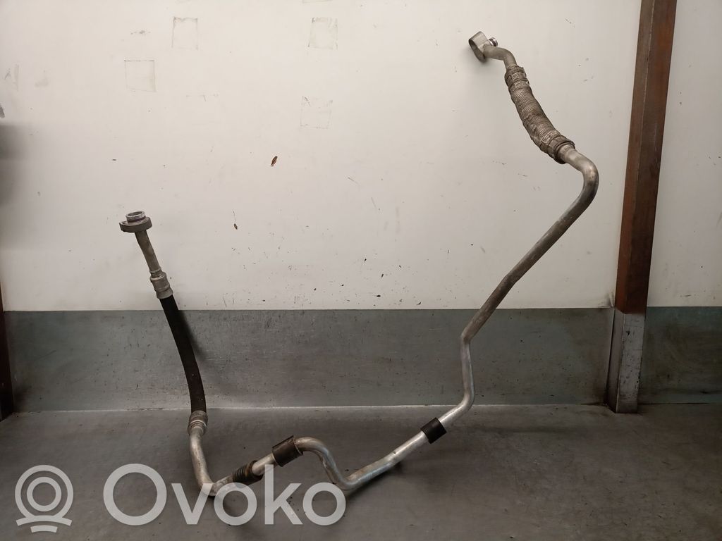 Ilmastointilaitteen putki (A/C)   1K0820743FA,1K0820743FA